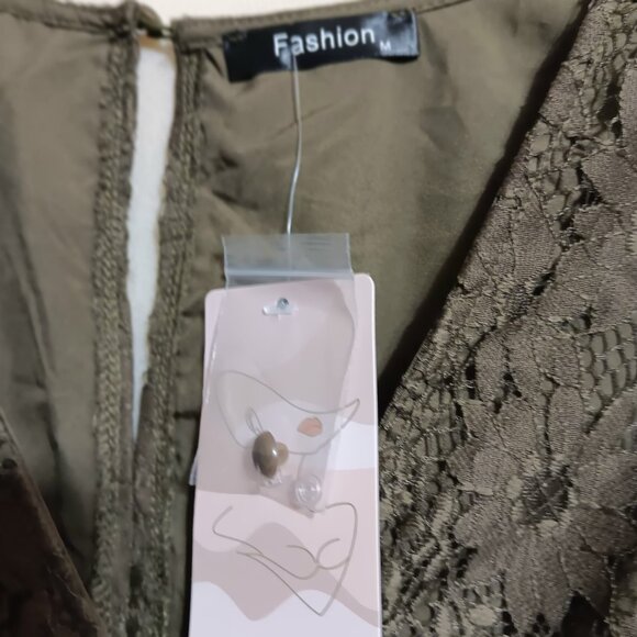 LACEY SEXY ROMPER OLIVE GREEN Trendy look for any outing - Picture 5 of 5